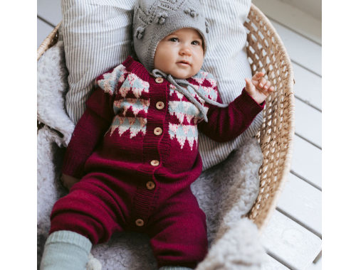 Комплект для малютки – Жакет, полукомбинезон и шапочка (Вязание спицами)